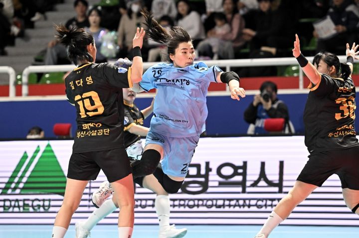 [서울=뉴시스] 여자 핸드볼 대구광역시청의 노희경. (사진=한국핸드볼연맹 제공) 2026.02.07. photo@newsis.com *재판매 및 DB 금지