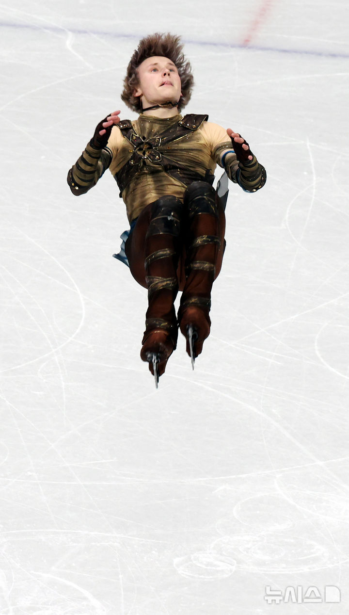 올림픽 빙판서 사라졌던 '백플립'…말리닌이 다시 꺼냈다