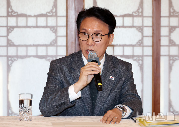 [서울=뉴시스] 최진석 기자 = 김민석 국무총리가 8일 오후 서울 종로구 국무총리공관에서 열린 제6차 고위당정협의회에서 발언하고 있다. (공동취재) 2026.02.08. photo@newsis.com