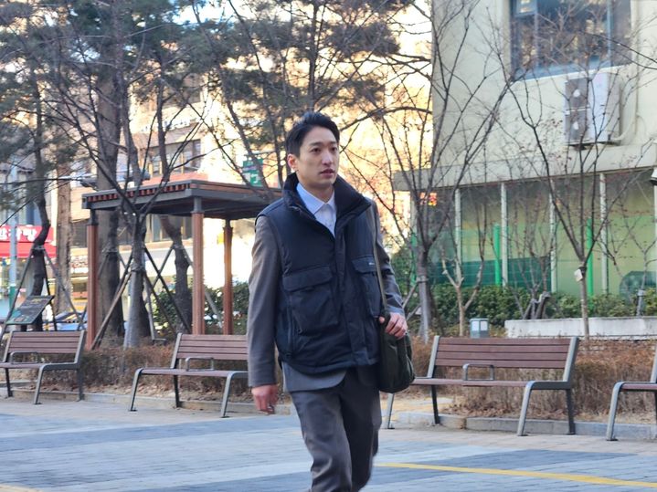 경찰, 김경 'CES 출입증 사적유용' 의혹 고발인 조사