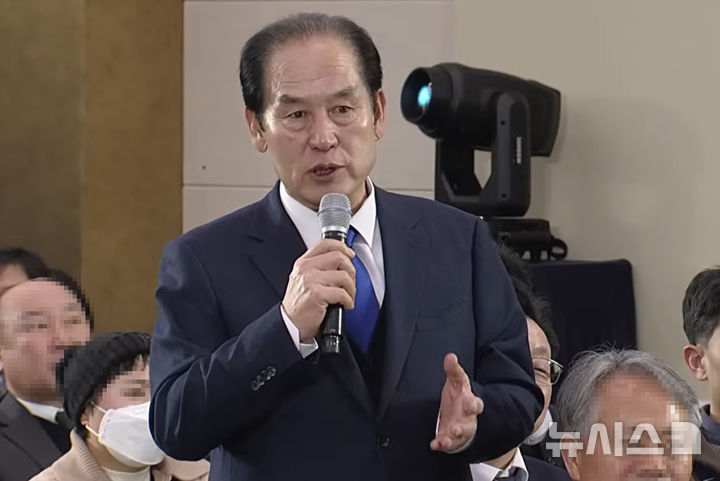 '처녀 수입·지게차 학대'…끊이지 않는 이주민 차별