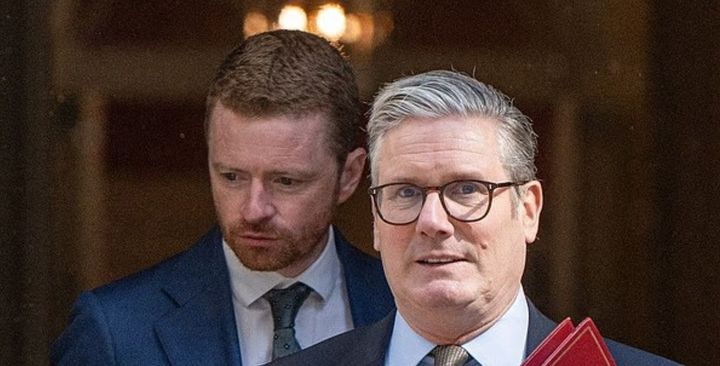 엡스타인 후폭풍…英총리실 비서실장·佛 전 문화장관 사임