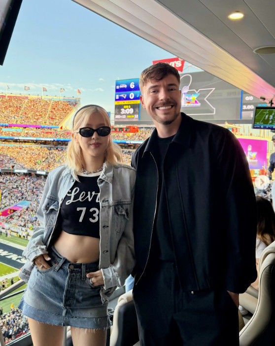 [서울=뉴시스] 그룹 '블랙핑크' 멤버 로제가 전 세계 유튜브 구독자 1위인 미스터비스트(MrBeast·제임스 스티븐 도널드슨)와 미국 슈퍼볼 현장에서 조우했다. (사진=인스타그램 캡처) 2026.02.09. photo@newsis.com *재판매 및 DB 금지