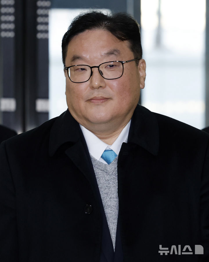 '수사 외압 의혹' 엄희준, 특검 재출석…"쿠팡CFS 기소 이례적"