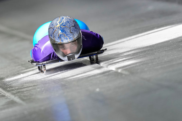 [코르티나담페초=AP/뉴시스] 이탈리아 알레산드라 푸마갈리오가 10일(현지 시간) 이탈리아 코르티나 슬라이딩 센터에서 2026 밀라노·코르티나담페초 동계올림픽 스켈레톤 훈련을 하고 있다. 2026.02.11.
