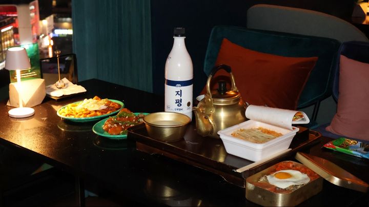 [서울=뉴시스] 지평주조, 라이즈 오토그래프 컬렉션과 협업 진행.(사진=지평주조 제공) *재판매 및 DB 금지