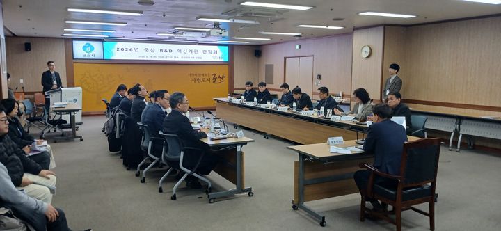 군산시, RE100·미래모빌리티·AI로 신산업 성장엔진 구축