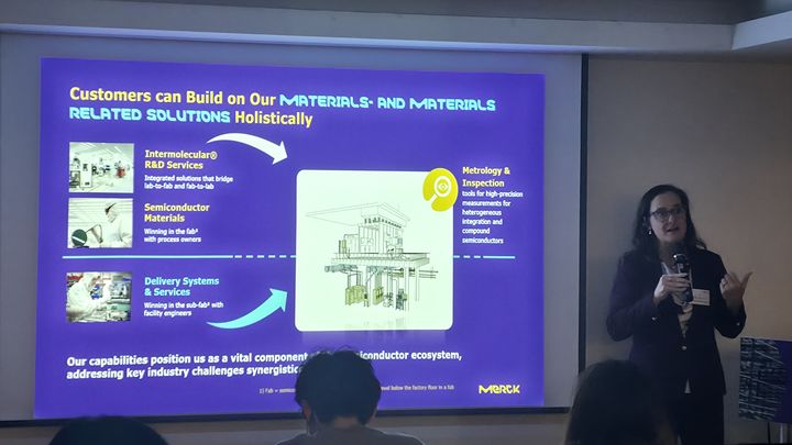 [서울=뉴시스]캐서린데이 카스 머크 수석부사장이 10일 서울 삼성동에서 열린 기자간담회를 통해 발언하고 있다. photo@newsis.com *재판매 및 DB 금지