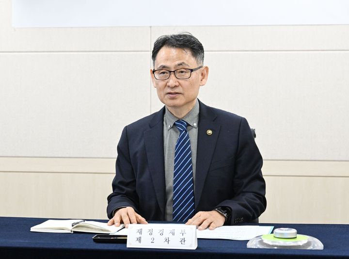 [서울=뉴시스] 허장 재정경제부 2차관이 10일 서울 용산구 한국재정정보원에서 열린 '2025회계연도 총세입부·총세출부 마감행사'에서 인사말을 하고 있다. (사진=재정경제부 제공) 2026.02.10. photo@newsis.com *재판매 및 DB 금지