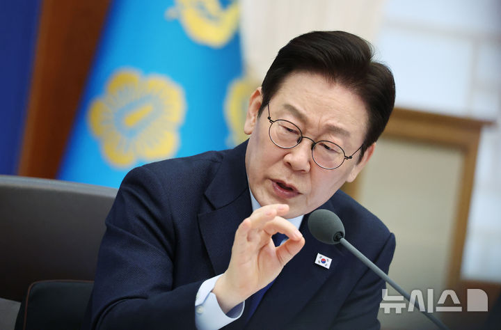 [서울=뉴시스] 최동준 기자 = 이재명 대통령이 10일 청와대에서 열린 국무회의에서 발언하고 있다. (청와대통신사진기자단) 2026.02.10. photocdj@newsis.com