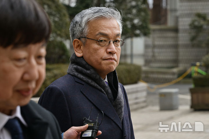 '내란 재판 위증 혐의' 최상목…이진관 재판부 기피 신청