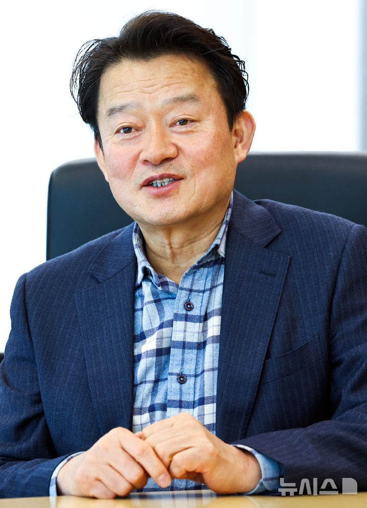 [서울=뉴시스] 최진석 기자 = 이주도 한싹 대표이사가 10일 서울 강동구 고덕비즈밸리 한싹타워에서 뉴시스와 인터뷰를 하고 있다. 2026.02.XX. myjs@newsis.com