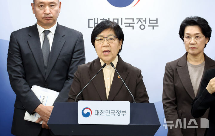 의대 증원에 의료계 '책임론' 대두…"의협회장 물러나야"