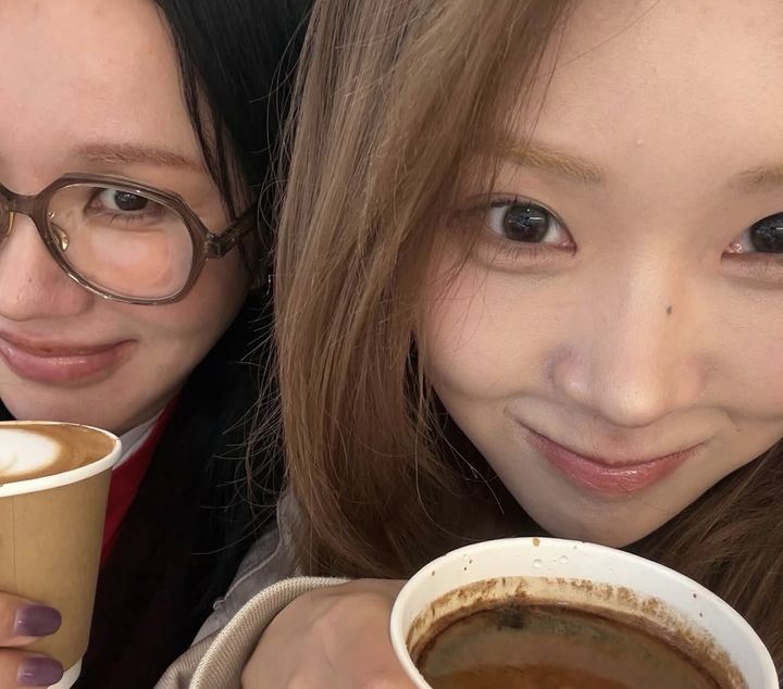 [서울=뉴시스] 가수 겸 배우 엄정화가 배우 고(故) 최진실의 딸 인플루언서 최준희 (사진=엄정화 인스타그램 캡처) 2026.02.11. photo@newsis.com *재판매 및 DB 금지