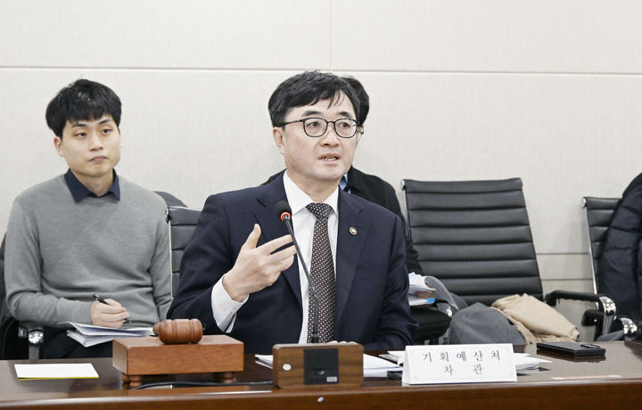 임기근 기획예산처 장관 직무대행 차관이 11일 서울 중구 한국재정정보원에서 열린 민간투자사업심의위원회(민투심)를 주재하고 있다.(사진 : 기획처 제공) 2026.2.11. *재판매 및 DB 금지
