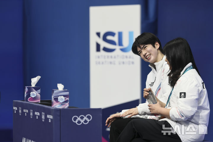 [밀라노=뉴시스] 김근수 기자 = 피겨스케이트 차준환이 10일(현지 시간) 이탈리아 밀라노 아이스스케이팅 아레나에서 열린 2026 밀라노·코르티나 담페초 동계올림픽 남자 싱글 쇼트프로그램에서 연기를 마치고 점수를 기다리고 있다. 2026.02.11. ks@newsis.com