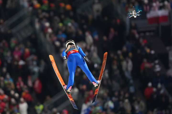 [프레다초=AP/뉴시스]핀란드 스키 선수. 2026.02.10.