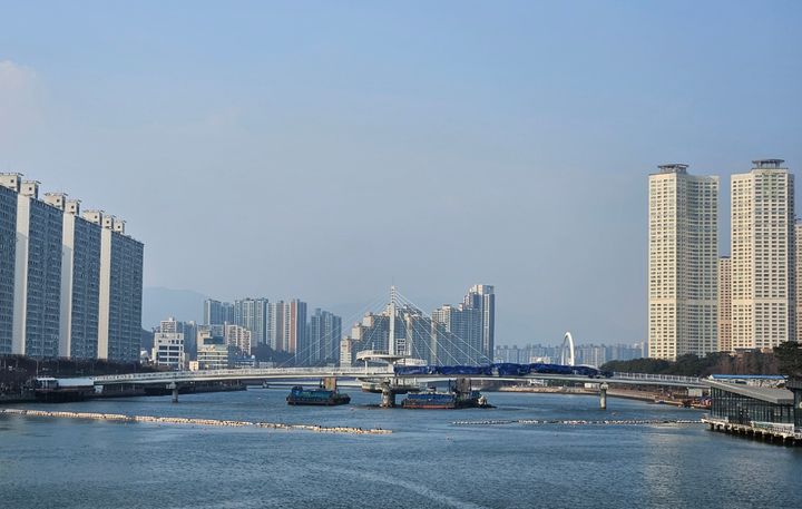 [부산=뉴시스] 부산 수영강 휴먼브릿지 (사진=부산시 제공) 2026.02.12. photo@newsis.com *재판매 및 DB 금지