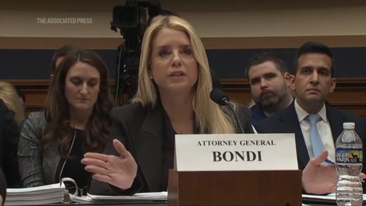 美 본디 법무, 하원 법사위 청문회 5시간 날선 ‘엡스타인 파일’ 설전