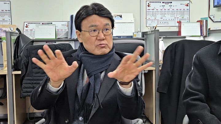 [세종=뉴시스] 송승화 기자 = 12일 세종시청 기자실에서 설명하는 황운하 국회의원. 2026.02.12. ssong1007@newsis.com. *재판매 및 DB 금지