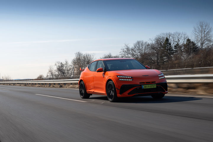 [서울=뉴시스] 제네시스 고성능 럭셔리 차량 GV60 마그마의 모습. (사진=제네시스 제공) 2026.2.14. photo@newsis.som *재판매 및 DB 금지