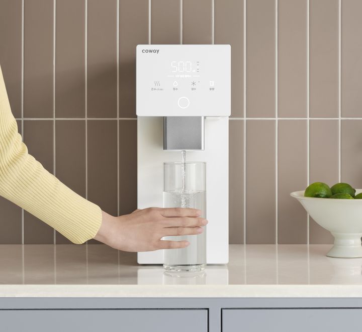 [서울=뉴시스]코웨이 아이콘 정수기 3.(사진=코웨이 제공) 2026.02.12. photo@newsis.com *재판매 및 DB 금지