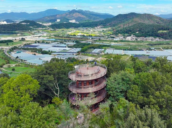 [밀양=뉴시스] 용두산 생태공원 달팽이전망대 전경. (사진= 밀양시 제공) 2026.02.12. photo@newsis.com *재판매 및 DB 금지