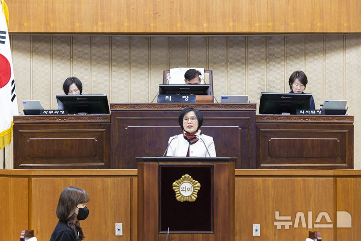 [의왕=뉴시스] 5분 발언에 나선 노선희 시 의원. (사진=의왕시 의회 제공).*재판매 및 DB 금지