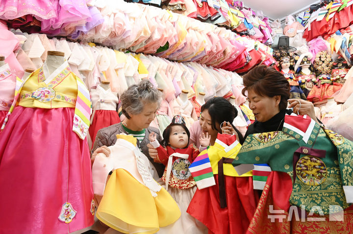 충북 구름 많다가 차차 맑아져…낮 최고 8도