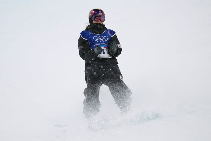 [리비뇨=AP/뉴시스]스노보드 최가온, 하프파이프 금메달. 2026.02.12.