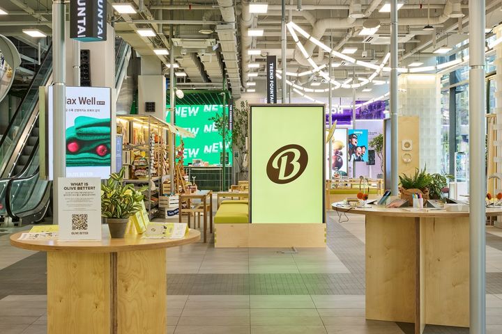 중동 여파에 지갑 닫힌다는데...유통업체 경쟁으로 뜨거운 성수 - 뉴스 썸네일 이미지