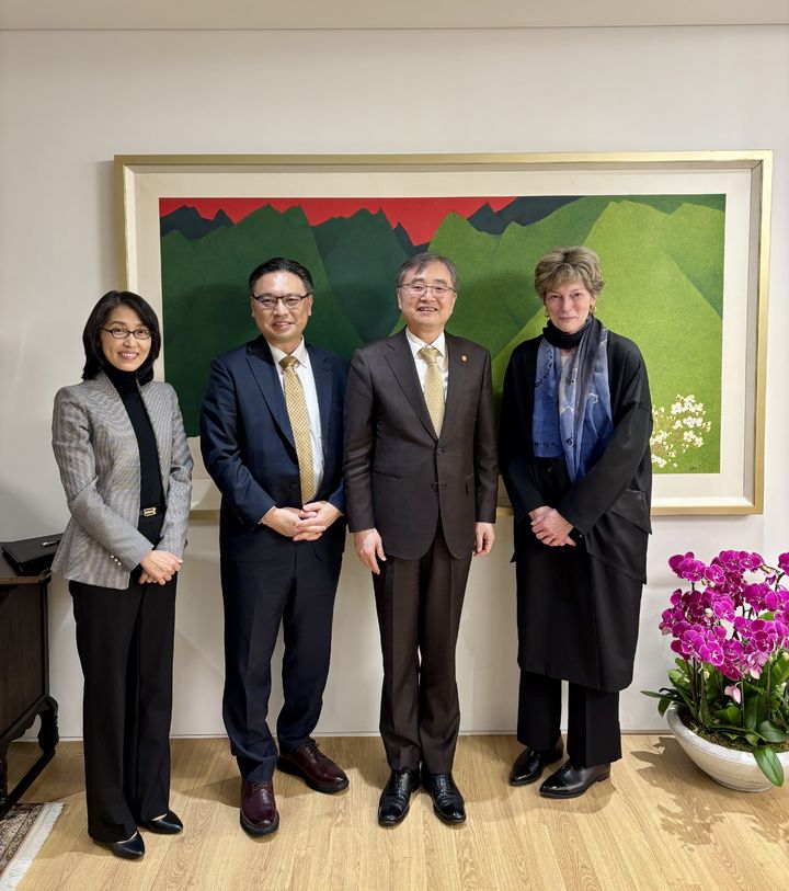 조현, 코리아소사이어티 대표단 면담…"팩트시트 신속이행 위한 역할해달라"