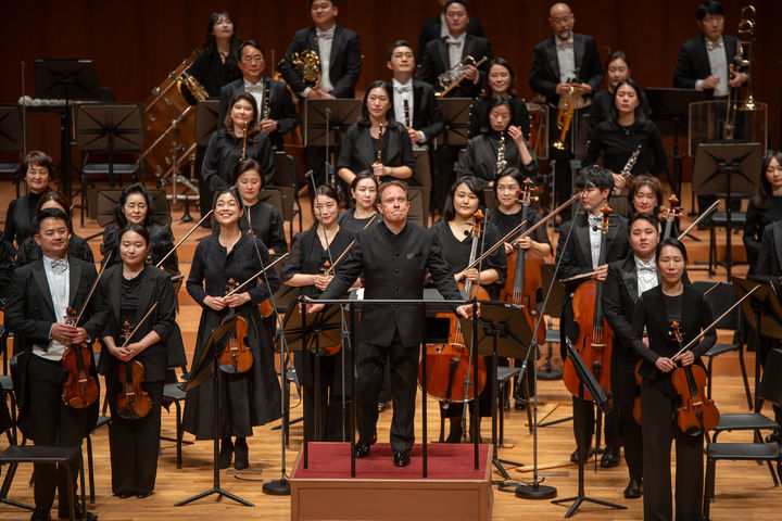 [서울=뉴시스] 지난 12일 서울 서초구 예술의전당에서 열린 '2026 서울시향 니콜라이 루간스키의 쇼팽 피아노 협주곡 1번' 연주 장면. (사진=서울시립교향악단 제공) 2026.02.14. photo@newsis.com *재판매 및 DB 금지 
