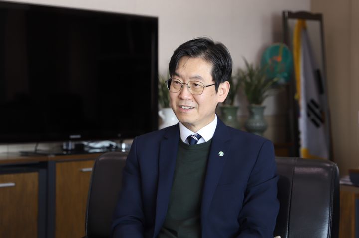 [부산=뉴시스] 11일 한국수산자원공단 부산 본부에서 김종덕 이사장이 뉴시스와 인터뷰하고 있다. (사진=한국수산자원공단 제공) 2026.02.11. photo@newsis.com *재판매 및 DB 금지