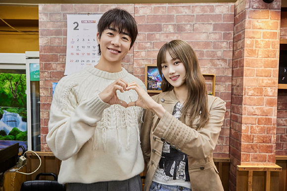 [서울=뉴시스]이성경과 채종협(사진=쿠팡플레이 제공) 2026.02.13. photo@newsis.com *재판매 및 DB 금지