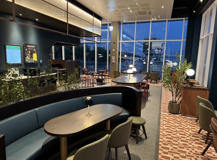 스타벅스 뚝섬한강공원점 내부 (사진=스타벅스코리아 제공) *재판매 및 DB 금지