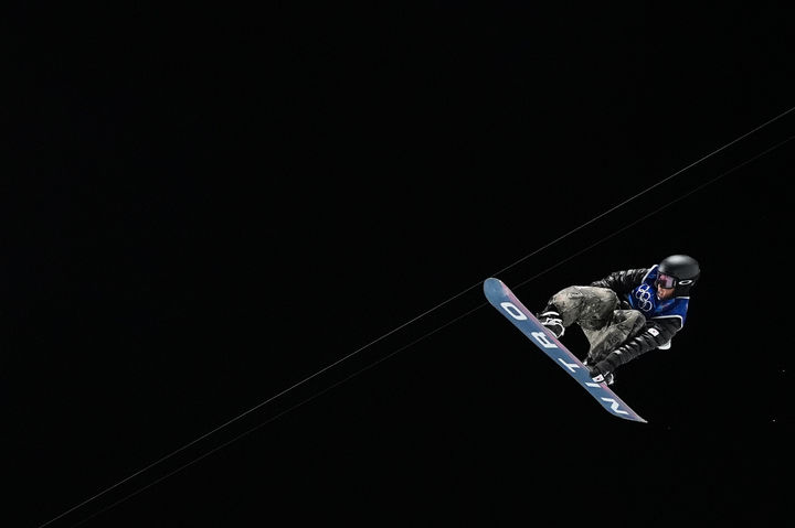 [리비뇨=AP/뉴시스]스노보드 남자 하프파이프 이채운. 2026.02.13.