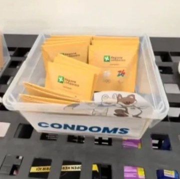 "벌써 동났다"…올림픽 선수촌 무료 콘돔 또 화제