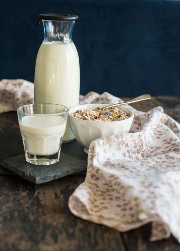 "건강식인 줄 알았는데"… 귀리우유 '당·기름↑'