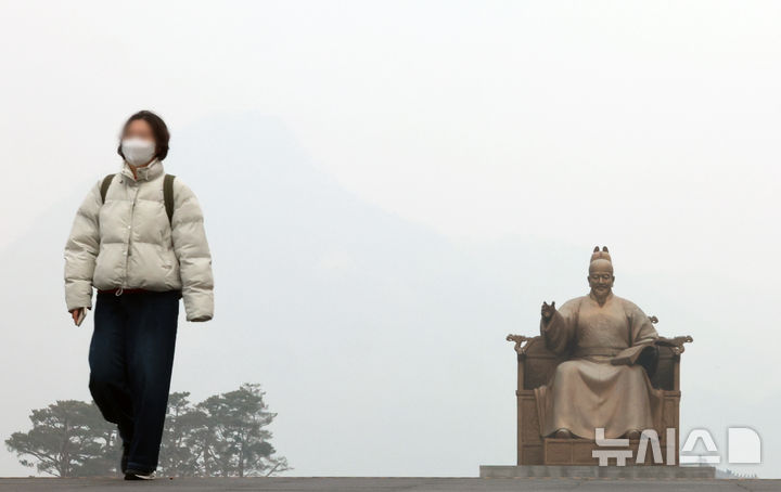 설 연휴 첫날부터 미세먼지 기승 [뉴시스Pic]
