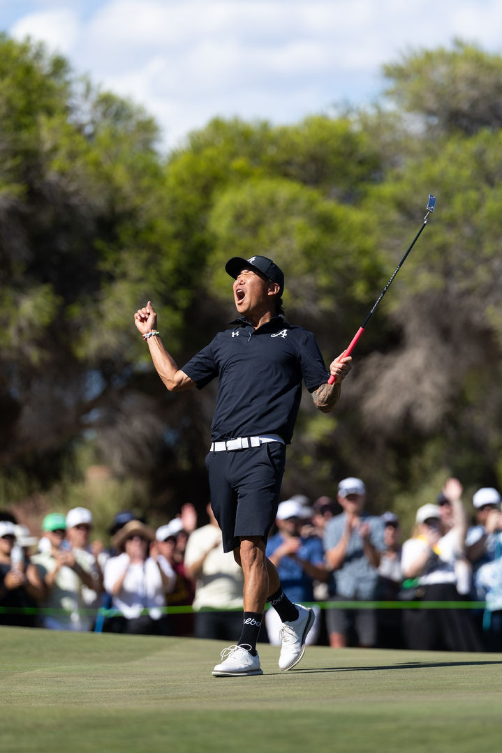 [애들레이드=AP/뉴시스] LIV 골프 애들레이드에서 우승한 앤서니 김. 2026.02.15.