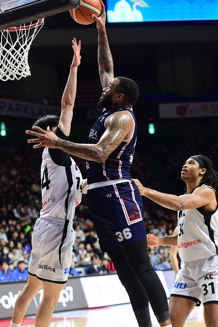 [서울=뉴시스] 프로농구 부산 KCC의 숀 롱. (사진=KBL 제공) 2026.02.15. photo@newsis.com *재판매 및 DB 금지