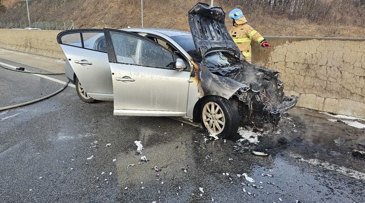 문경·칠곡 고속도로서 화재·추돌사고 잇따라…인명피해 없어