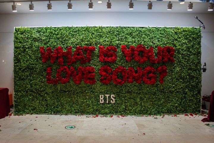 [서울=뉴시스] 방탄소년단 '왓 이즈 유어 러브 송(WHAT IS YOUR LOVE SONG)' 코엑스. (사진 = 빅히트 뮤직 제공) 2026.02.15. photo@newsis.com *재판매 및 DB 금지