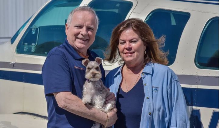 [뉴시스] 평생을 비행 교육에 헌신한 베테랑 조종사 부부가 경비행기 추락 사고로 숨지는 안타까운 사고가 발생했다. (사진='Florida Aviation Network' 페이스북 캡처) *재판매 및 DB금지 *재판매 및 DB 금지