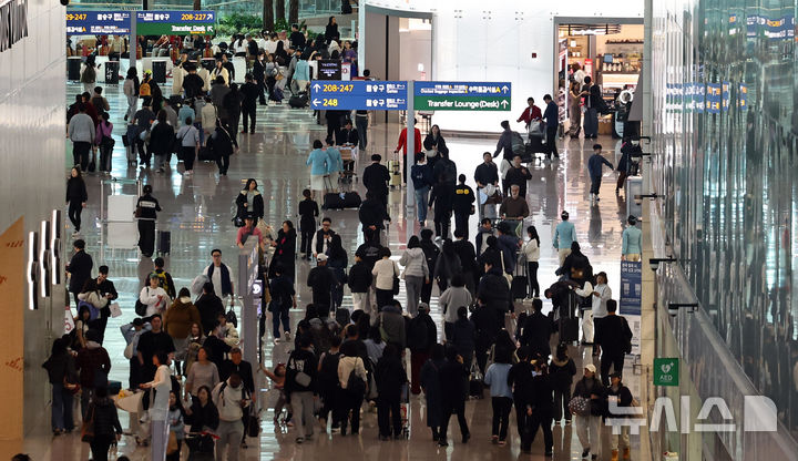 인천공항 면세 핵심 구역 DF1·2 새 운영사에 롯데·현대