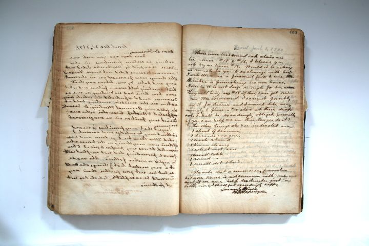 [대전=뉴시스] 대한제국 시기 황제와 궁궐을 보호하는 시위대가 배재학당의 우물을 길어가는 것에 대해 아펜젤러가 시위대 부관 최재익에게 한글로 직접 써서 보낸 항의 서한. (사진=배재학당역사박물관 제공) 2026.02.18. photo@newsis.com *재판매 및 DB 금지