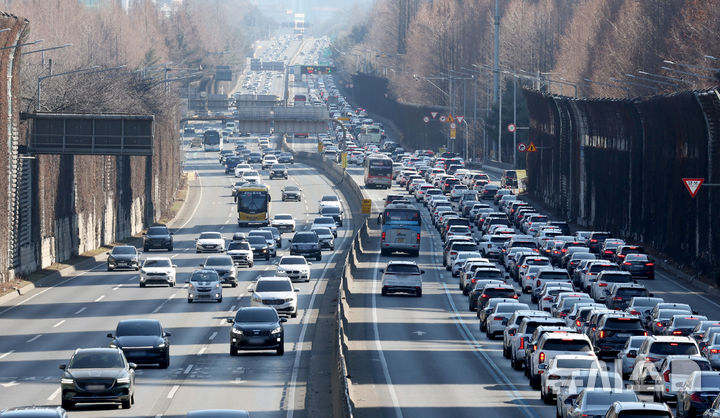 고속도로 귀경 정체 해소 중…광주→서울 6시간