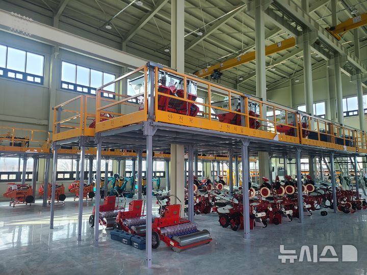 [이천=뉴시스]이천시 북부 농기계임대사업소 내부(사진=이천시 제공)2026.02.18.photo@newsis.com