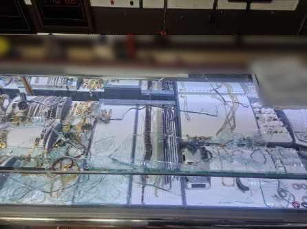 부산서 금은방 절도 잇따라…출입문 부수고 침입도